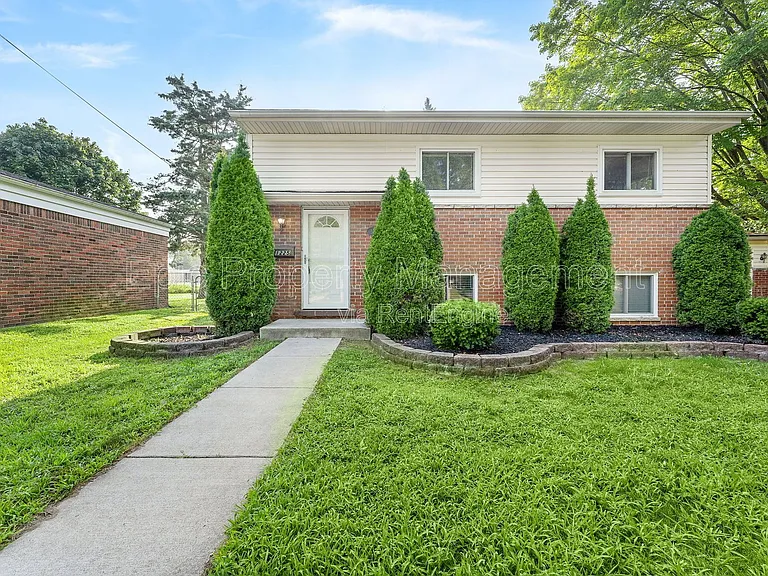 1225 Fairground St — Photo 1