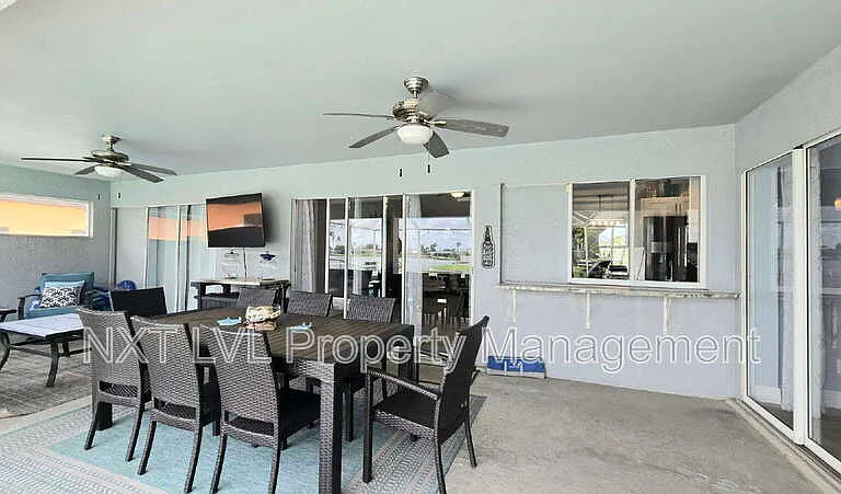 837 SE 3rd Ter — Photo 24