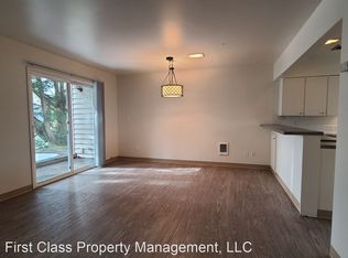 8500 SW Canyon Dr UNIT 12, Portland, OR 97225