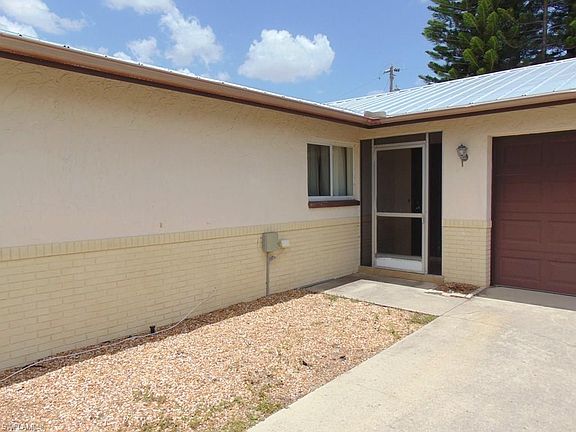 4th image of 905 SE 21st Ter
