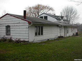 5 Mesi Dr, Angola, NY 14006