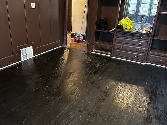 3rd image of 2575 N 45th St Unit A