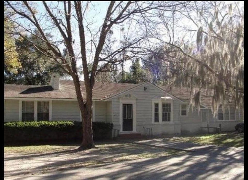 1st image of 1015 W Alden Ave #B