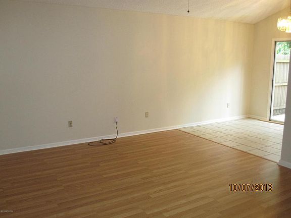 4th image of 1842 Mackenzie Ct N