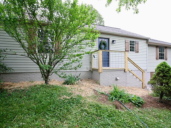 2nd image of 3527 Kenilworth Ln