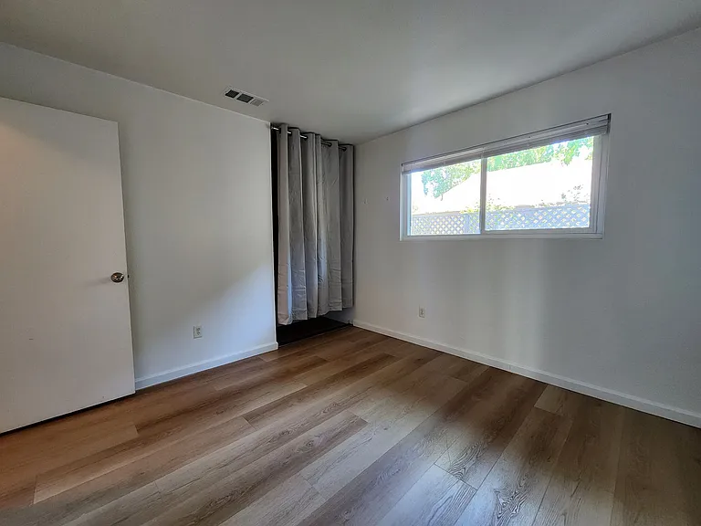 1101 Mission Blvd — Photo 13