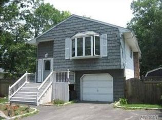 309 Mount Vernon Ave, Medford, NY 11763