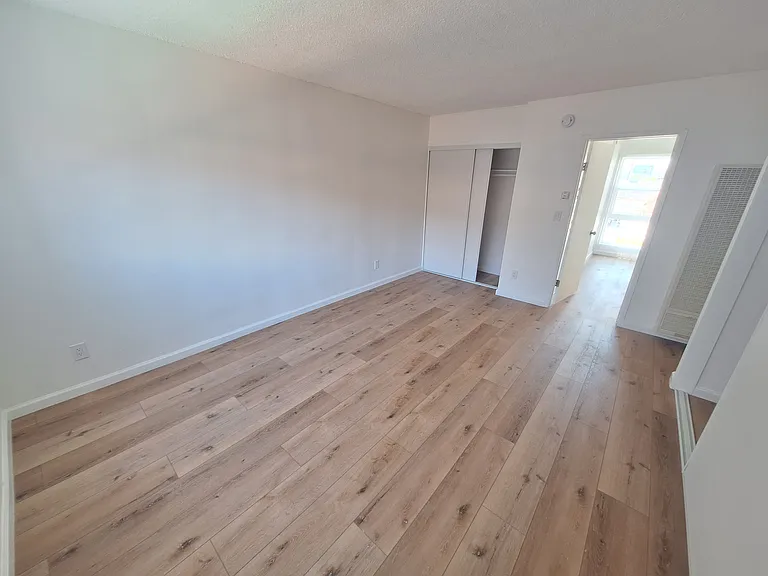 6845 Hazeltine Ave #2 — Photo 8