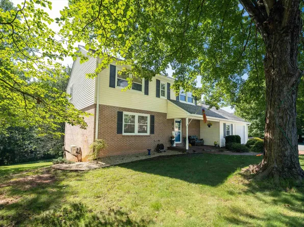 2606 Huntington Rd, Charlottesville, VA 22901
