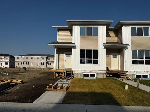 50 SW Lavelle Close, Red Deer, AB T4S 0S5