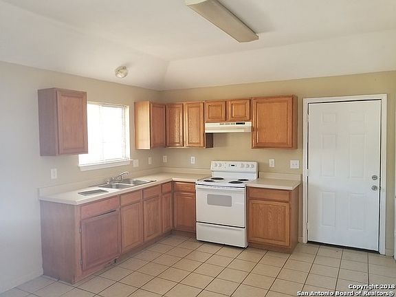 3rd image of 1428 Avant Ave