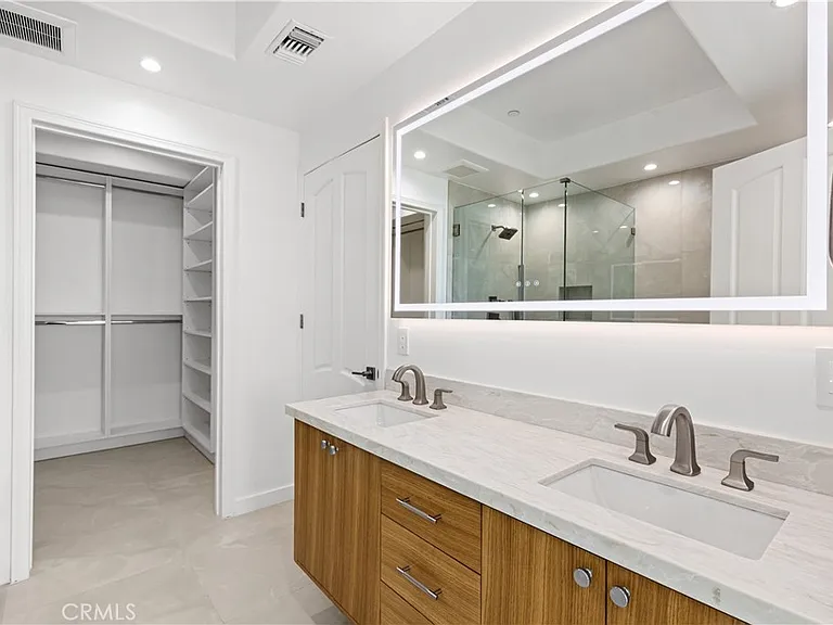 1724 Bluff Pl — Photo 22