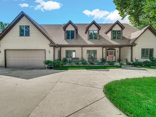 23 Amanda Ln, Yorkville, IL 60560