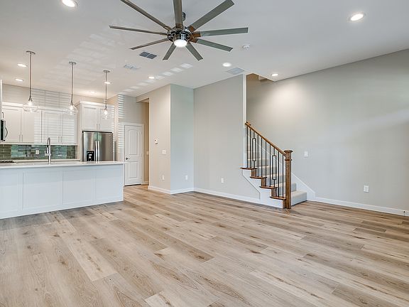 3rd image of 3307 Ryan Ave