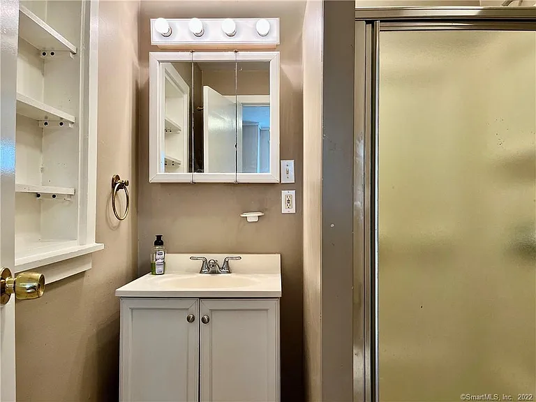 83 Lebanon Ave #3 — Photo 16