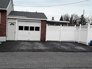 3rd image of 19 Swartson Ct