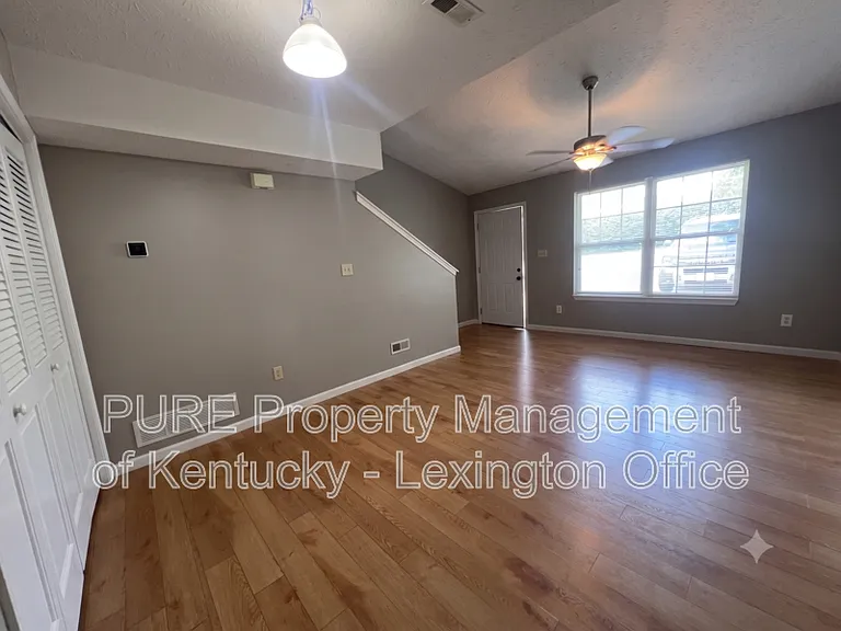 1100 Horsemans Ln #52 — Photo 3