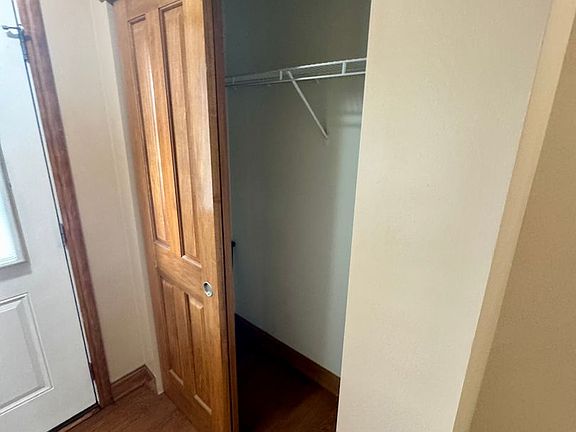 5th image of 5891 Canyon Creek Dr