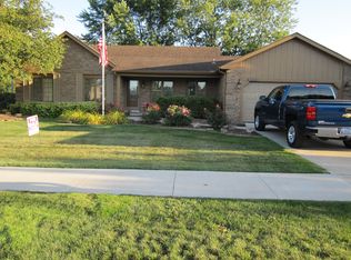 36059 Howell Ave, Livonia, MI 48154