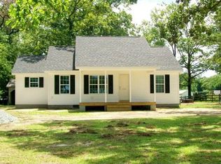 2215 Carthage St, Sanford, NC 27330