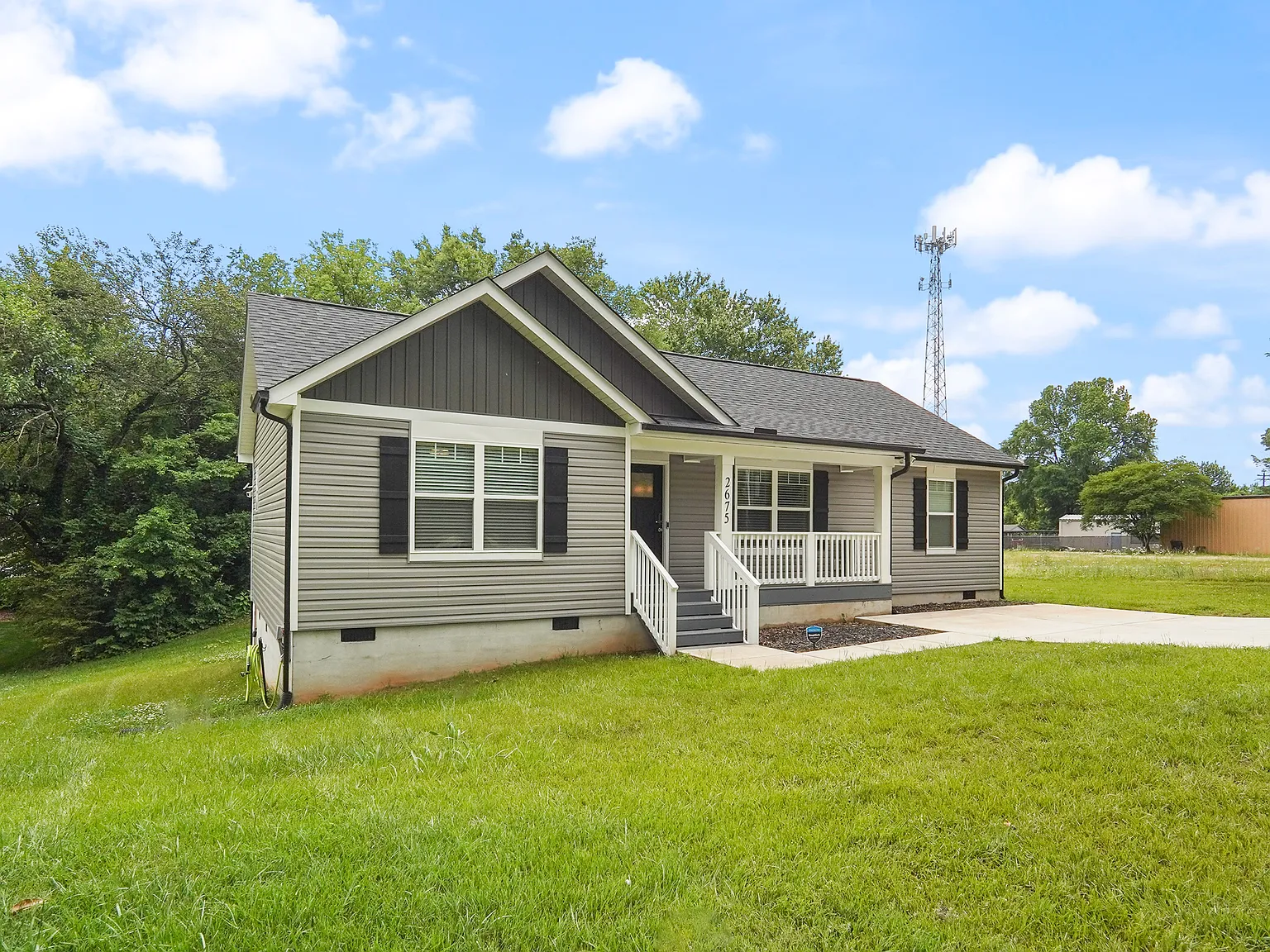 3 bed, 1324 sqft, $3,200 — Photo 4