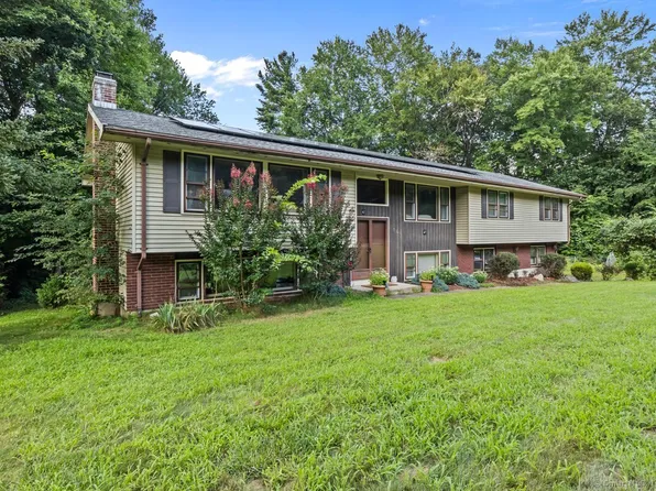 108 Knollwood Road, Manchester, CT 06042
