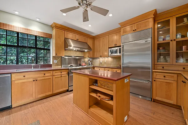 Sold by Douglas Elliman | media 4