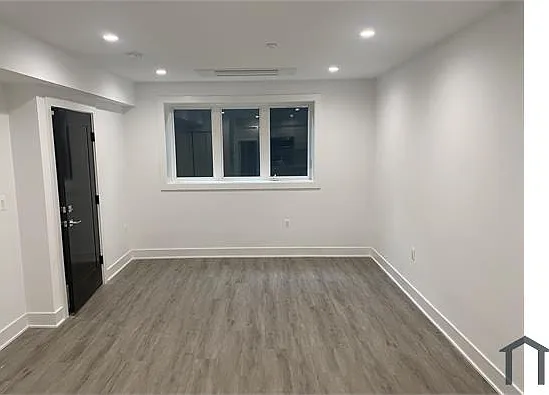 Studio, 550 sqft, $1,550 — Photo 3
