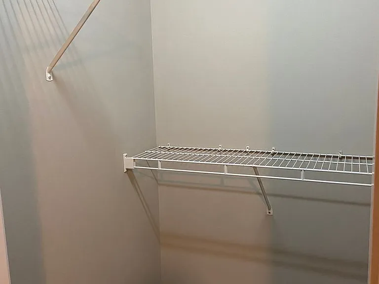 221 Hanover Ct — Photo 19