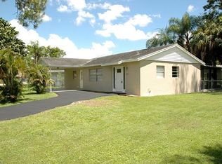 3552 Corana Way, Naples, FL 34105
