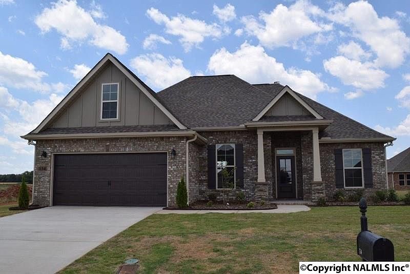 1st image of 134 Carleigh Falls Dr
