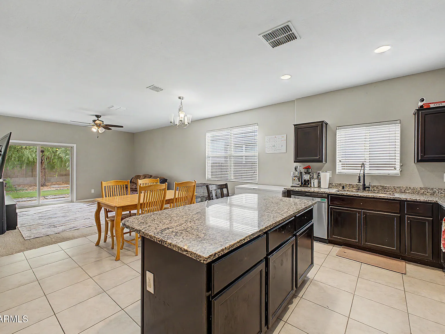 4 bed, 2.0 bath, 1554 sqft, $1,800 — Photo 4