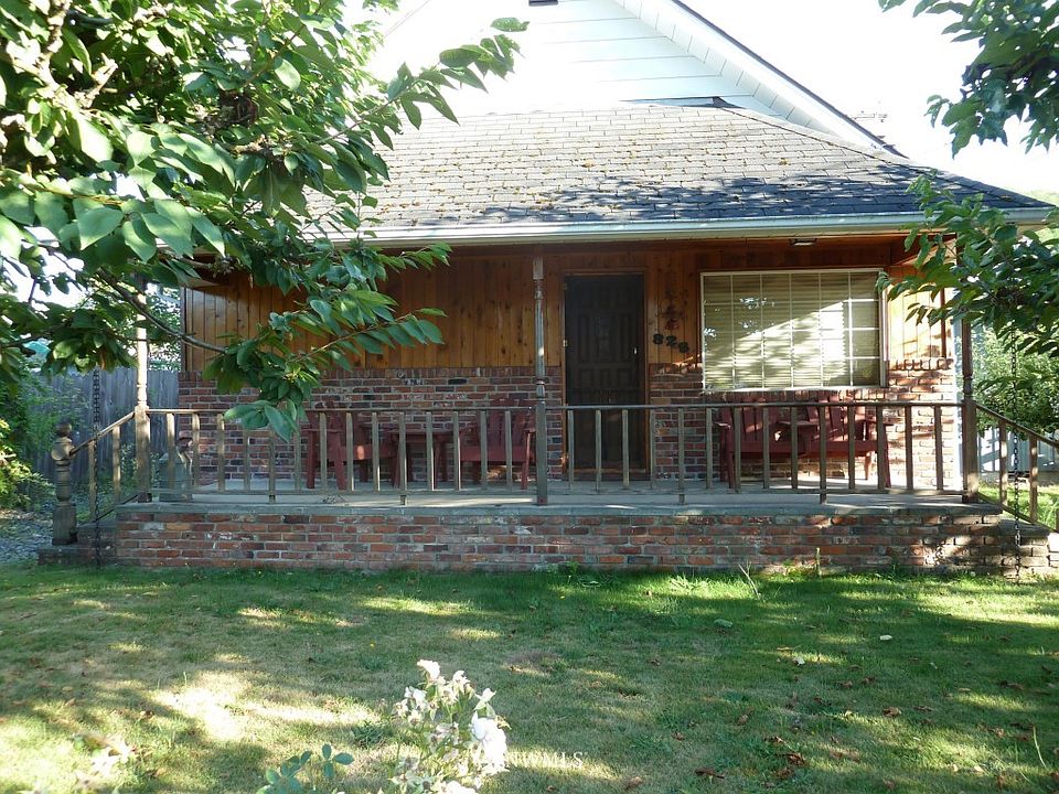 1st image of 828 8th Avenue