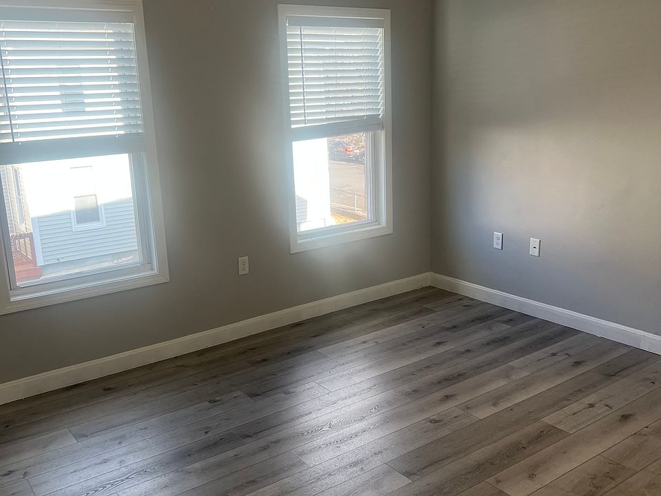 1st image of 30 Vine St #5