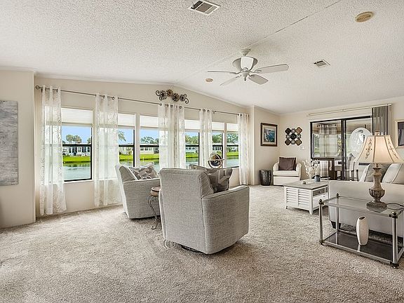 3rd image of 458 La Playa