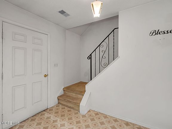 4th image of 28 Brand Road