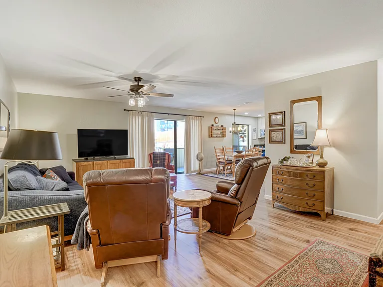 777 Saturn Dr #312 — Photo 4