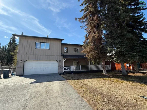 379 Shannon Dr, Fairbanks, AK 99701