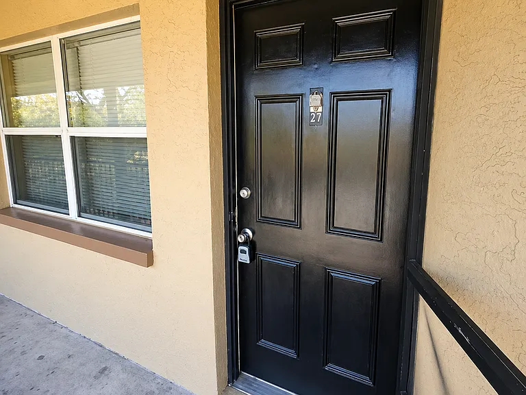 2501 Harn Blvd #H27 — Photo 2