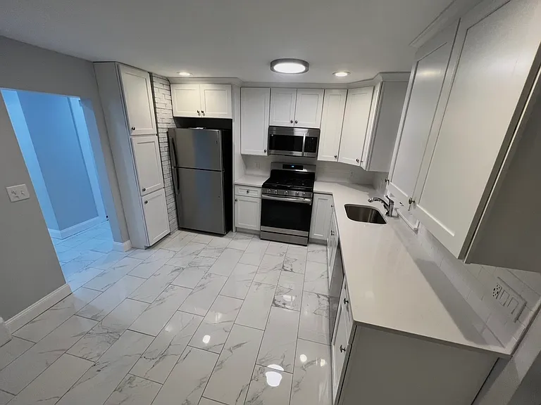 452 Manville Rd #1 — Photo 1