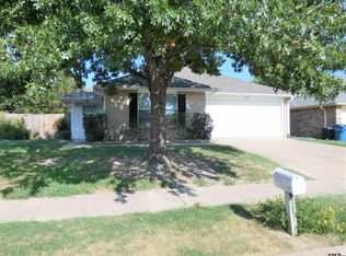 1123 E Park, Lindale, TX 75771