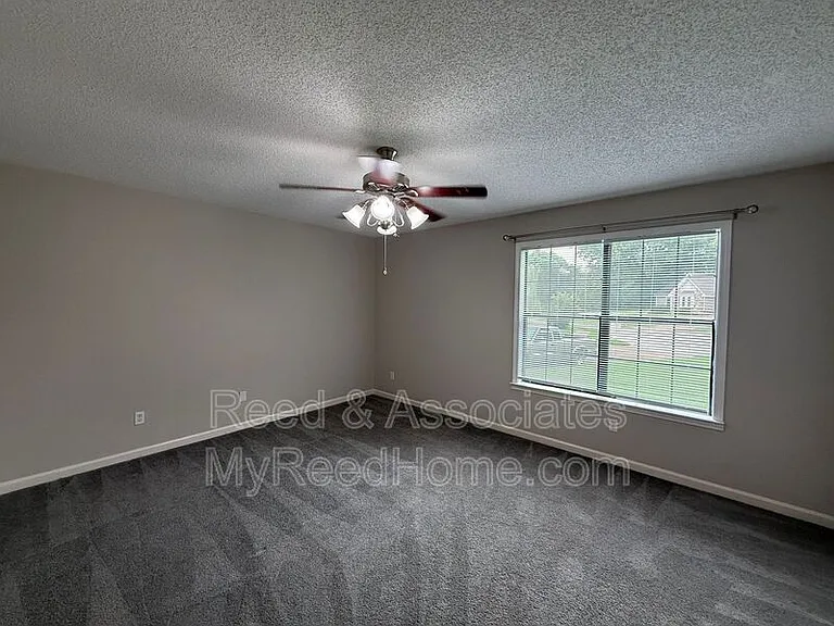 3040 Delvan Cv — Photo 12