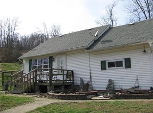 317 Dutch Glory Rd, Amity, PA 15311
