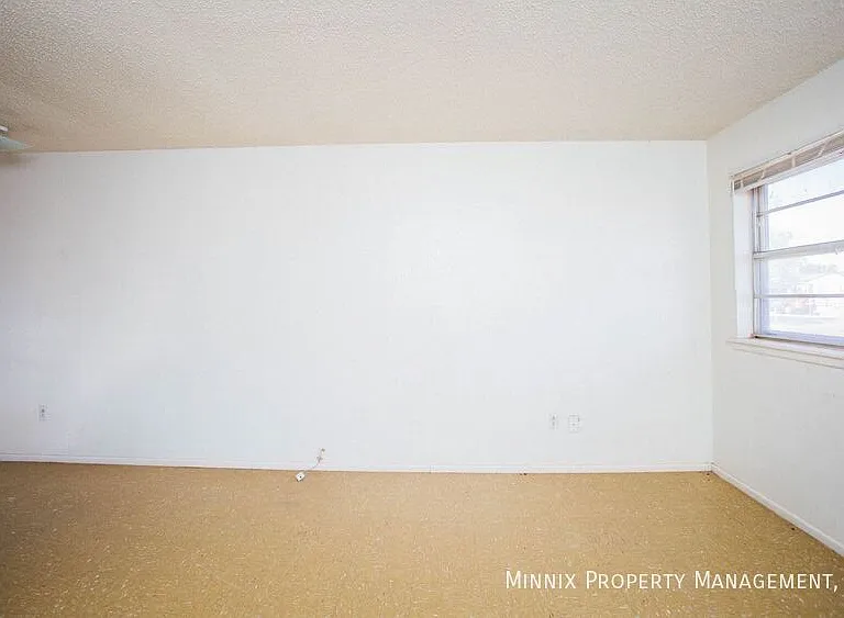 630 S Crosby St — Photo 5