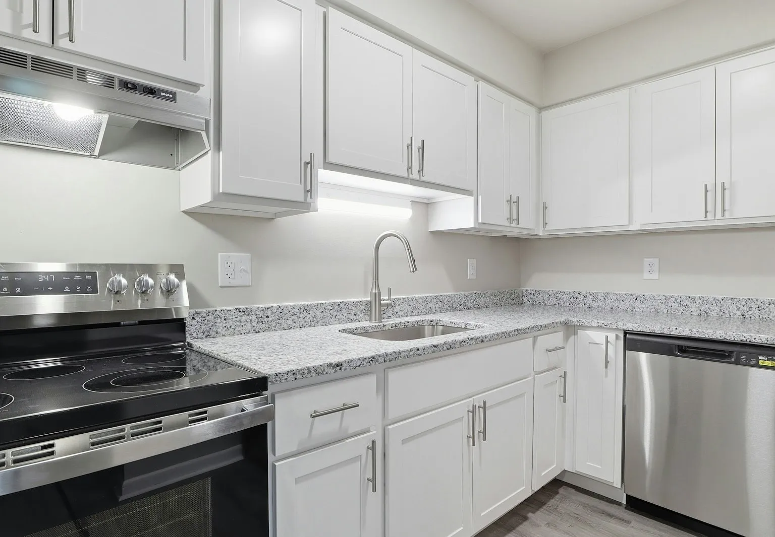 105 East Allen Street, Unit 303 — Photo 3