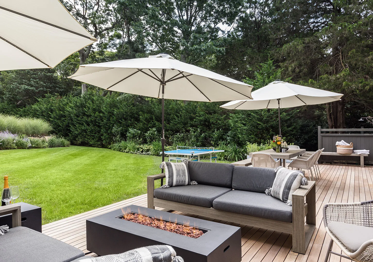 Sag Harbor Estate, Minutes to Village, Perfect for Families — Photo 3