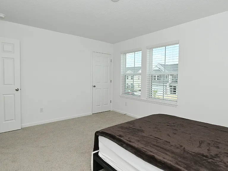 7348 Deerberg Dr — Photo 42