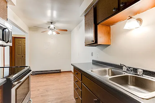 Mark Court Apartments Photo 1