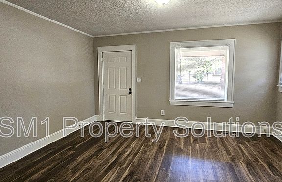 4th image of 1215 Arlington St