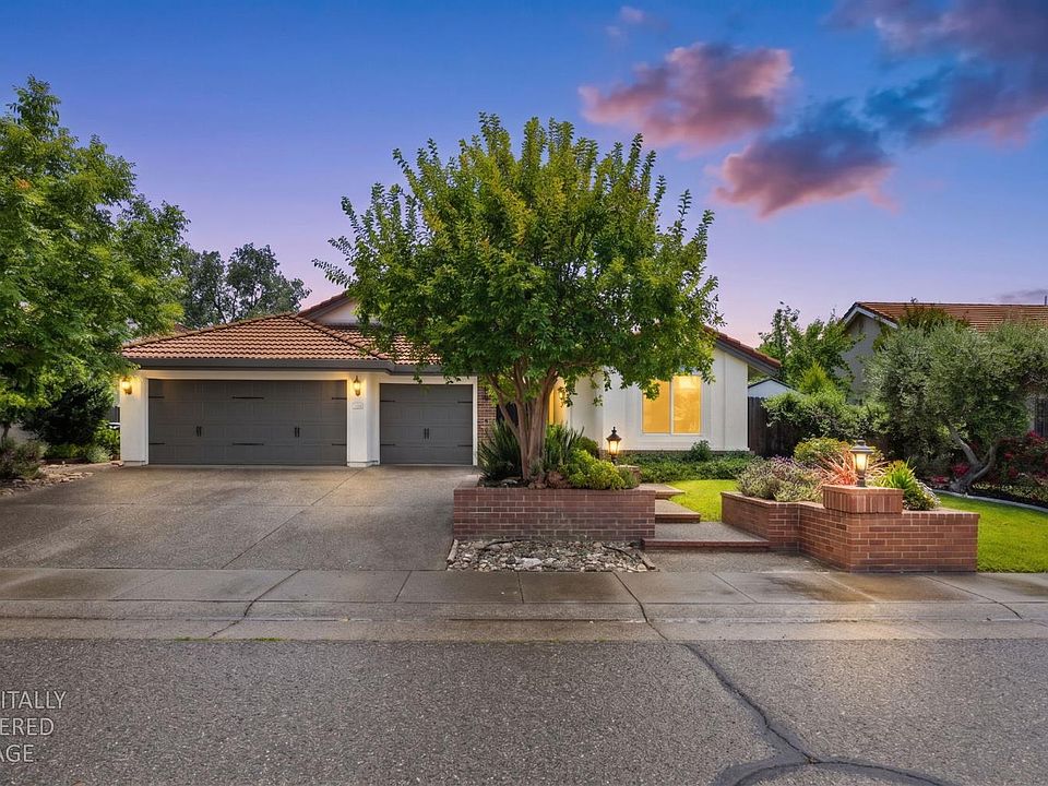 1st image of 108 Burwood Way